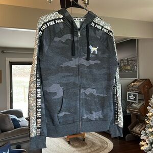 Very Rare 💖 PINK Hoodie 💖